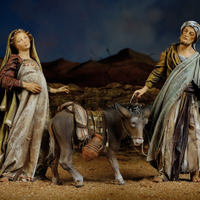 Maria und Josef auf Herbergsuche, Krippenfiguren aus der Kollektion "Immanuel" der Fa. Heide